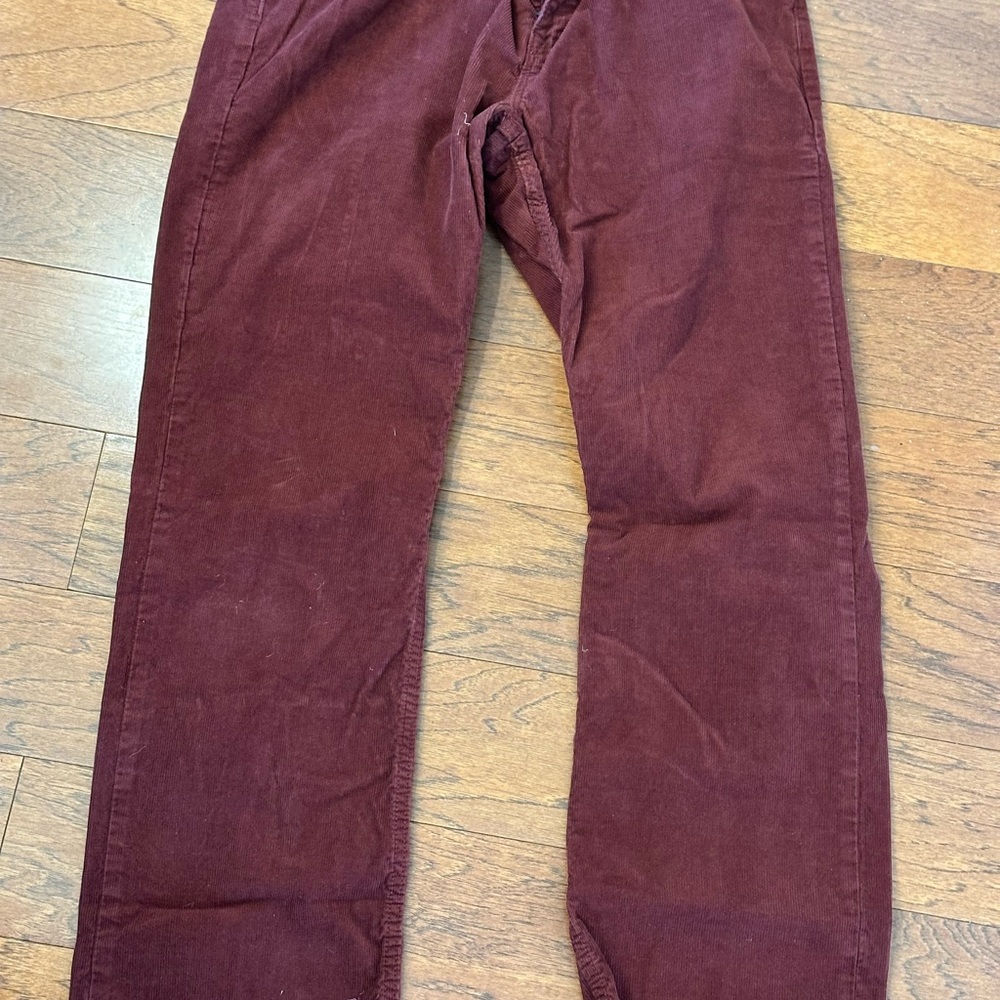 Banana Republic Men's Corduroy Pants in Deep Maroon
